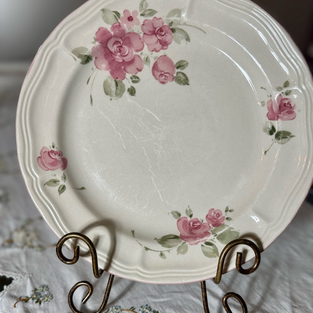 Gibson Roseland Floral Dinner Plate